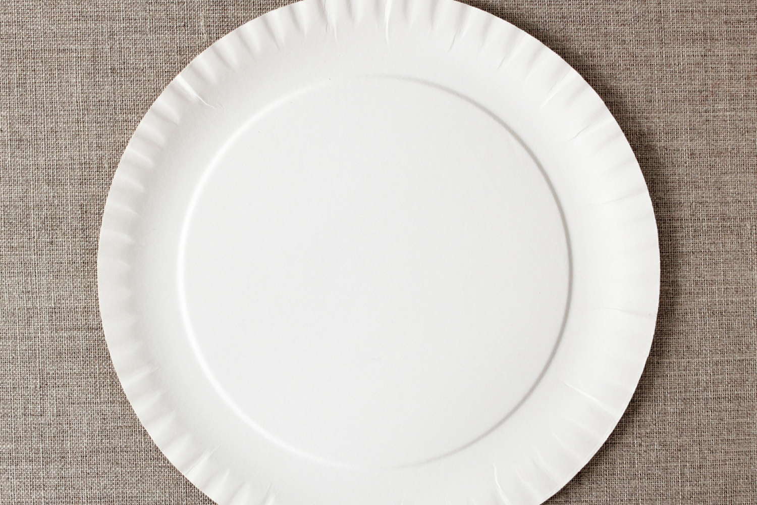 ¿Resistentes al Calor? Descubre los Platos Biodegradables Ideales para Comidas Calientes